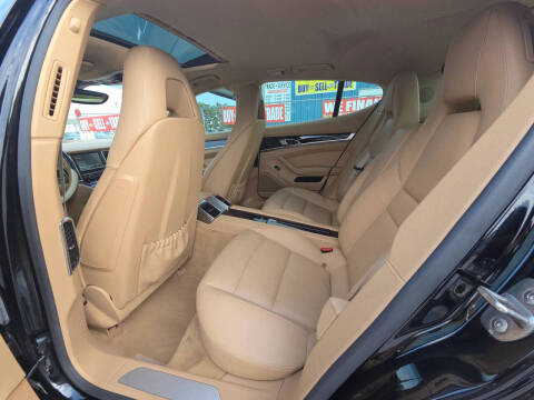 2015 Porsche Panamera