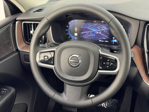 2024 Volvo XC60 B5 Plus Dark Theme