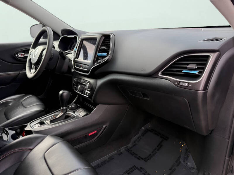 2022 Jeep Cherokee Trailhawk