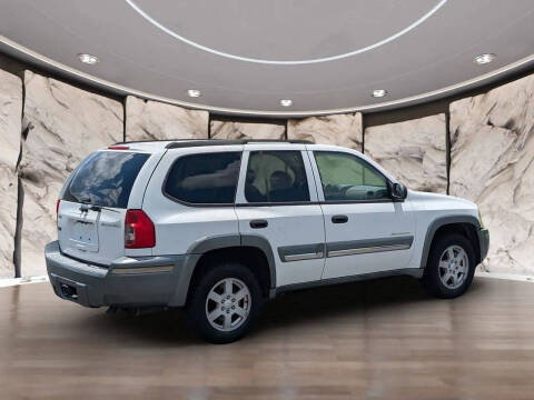 2005 Isuzu Ascender S 5 Passenger