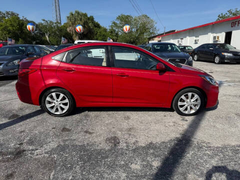 2012 Hyundai Accent GLS