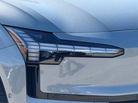 2025 Volvo EX30 Twin Ultra