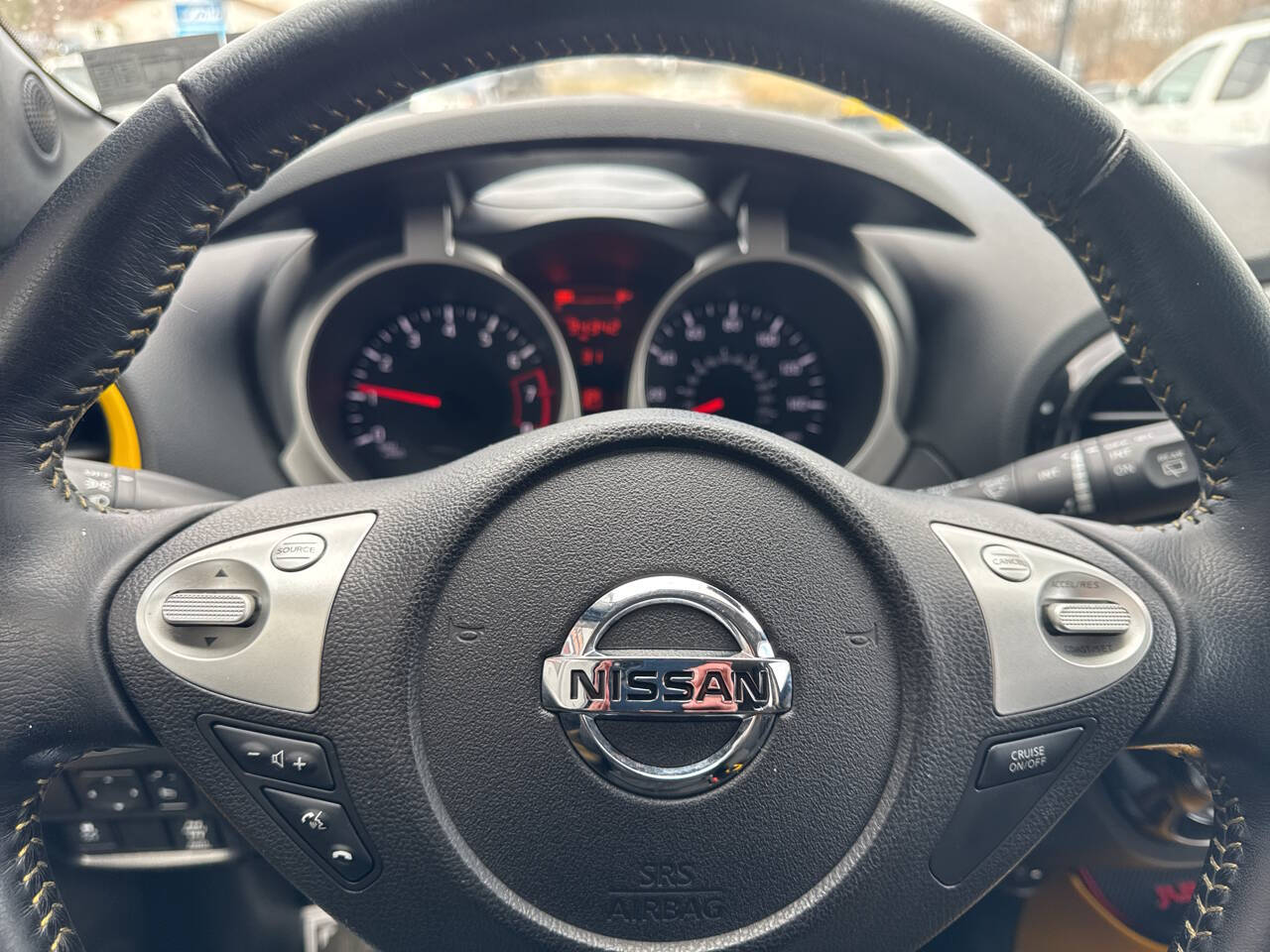 Black 2016 Nissan JUKE SV AWD SV 4dr Crossover 36