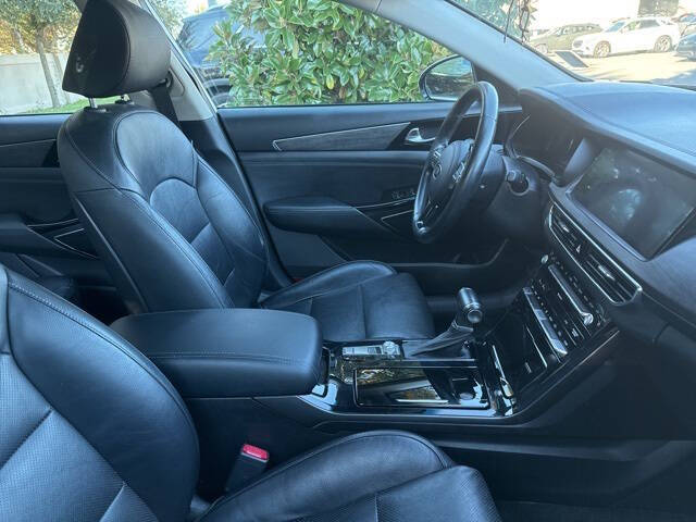 2020 Kia Cadenza Technology