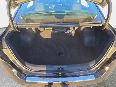 2023 Nissan Altima 2.5 SR