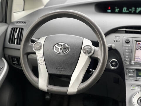 2010 Toyota Prius III