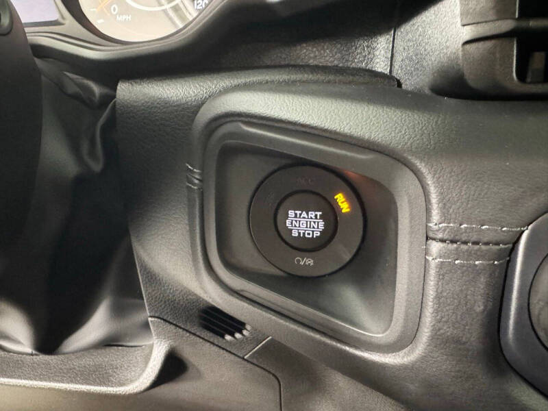 2025 Jeep Gladiator High Tide