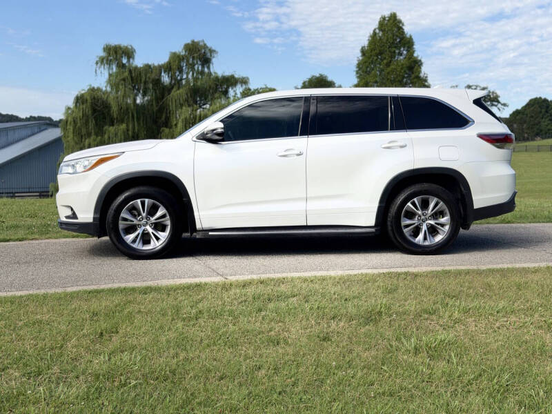 2016 Toyota Highlander LE