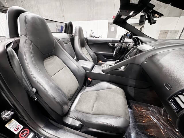 2017 Jaguar F-TYPE Premium