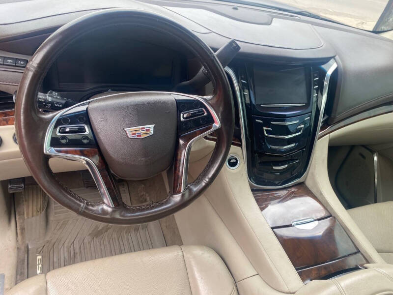2015 Cadillac Escalade Luxury
