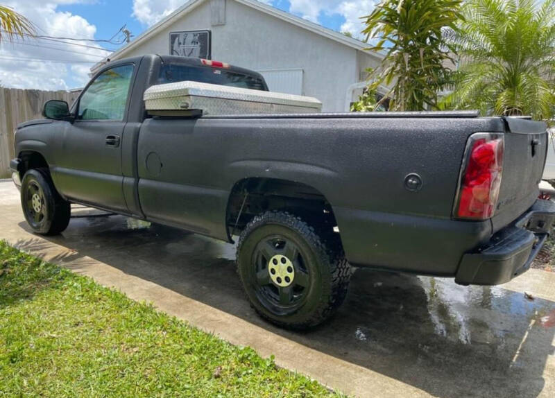 2004 Chevrolet Silverado 1500 Classic