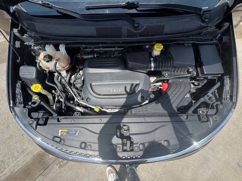 2020 Chrysler Voyager LXi