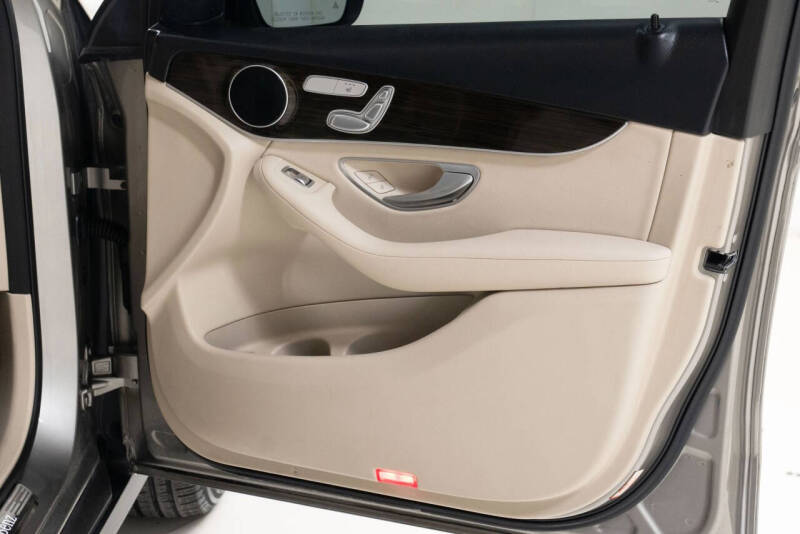 2020 Mercedes-Benz GLC GLC 300