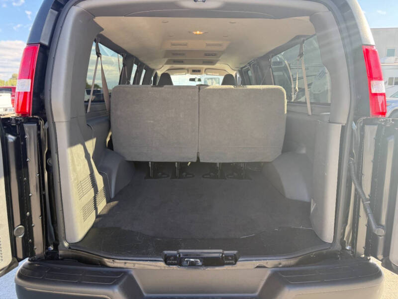 2023 Chevrolet Express LS 3500