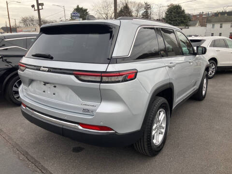 2023 Jeep Grand Cherokee Laredo