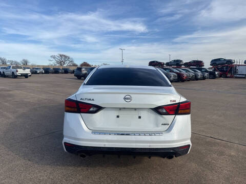 2023 Nissan Altima 2.5 SR