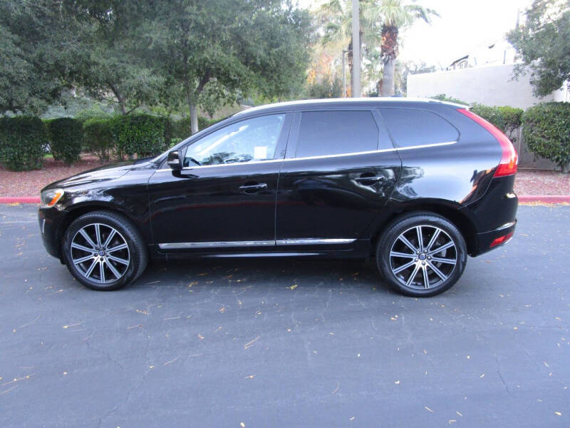 2016 Volvo XC60 T5 Drive-E Platinum