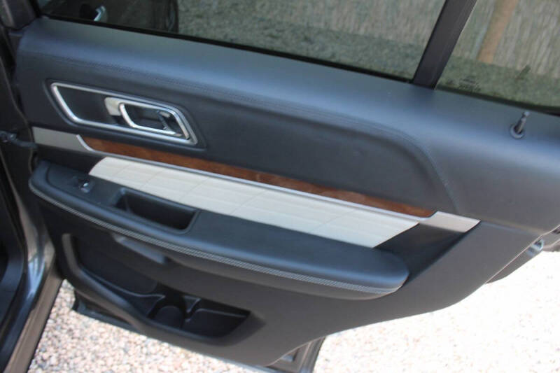 2016 Ford Explorer Platinum