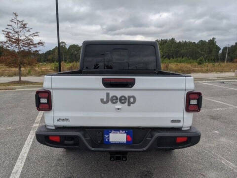 2022 Jeep Gladiator Overland