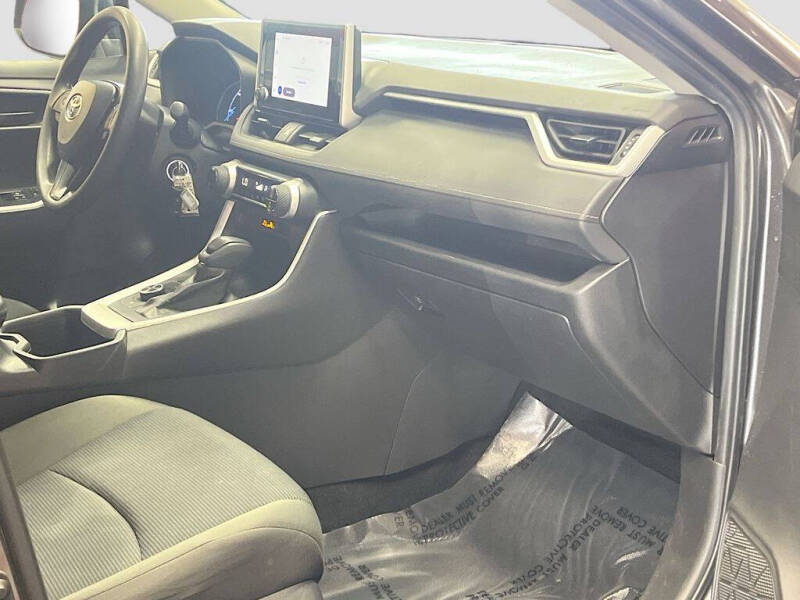 2023 Toyota RAV4 Hybrid LE