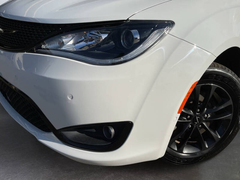 2020 Chrysler Pacifica Launch Edition