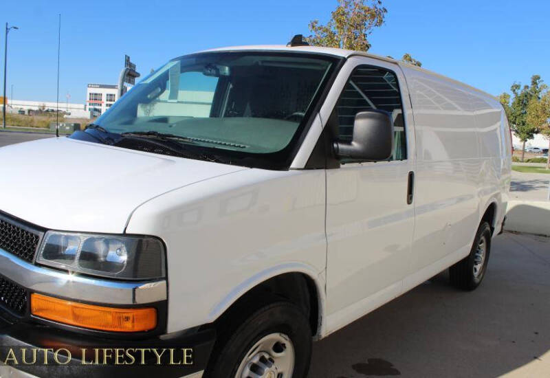 2023 Chevrolet Express 2500