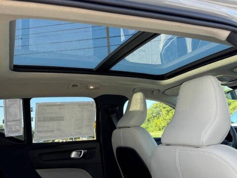 2026 Volvo XC40 B5 Plus