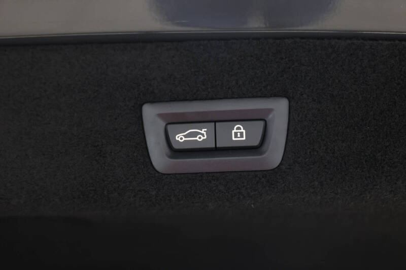 2022 BMW 7 Series M760i xDrive