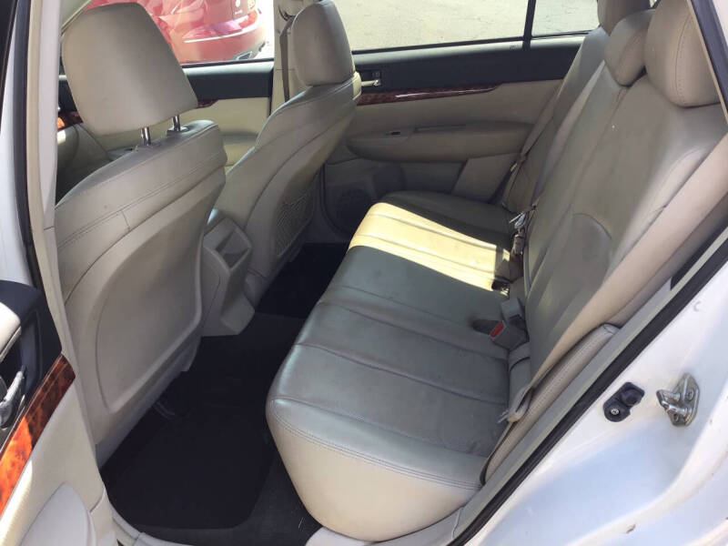 2012 Subaru Outback 2.5i Limited