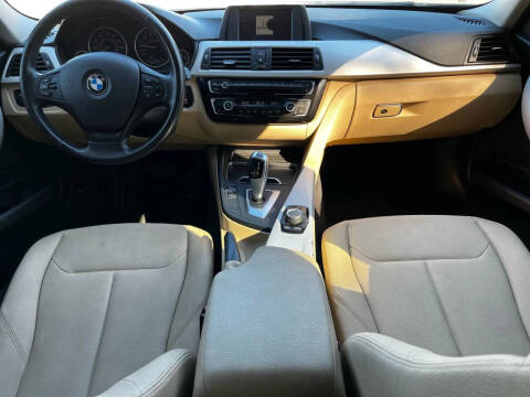 2018 BMW 3 Series 320i