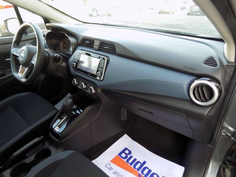 2023 Nissan Versa SV