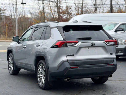 2019 Toyota RAV4 XLE Premium
