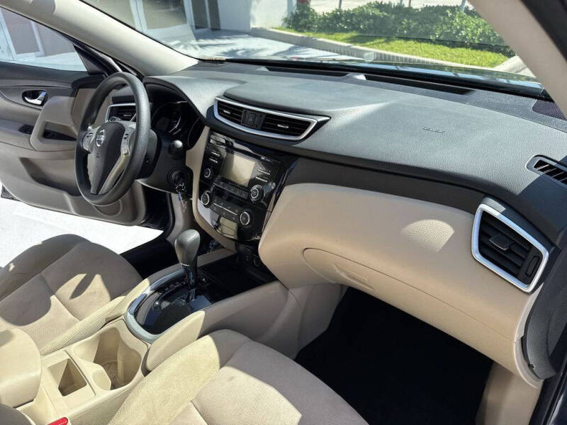 2016 Nissan Rogue S