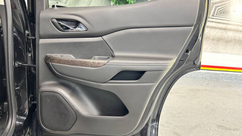 2022 GMC Acadia Denali