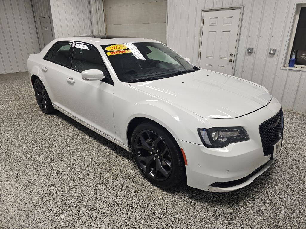 White 2023 Chrysler 300 S V6 S V6 4dr Sedan 2