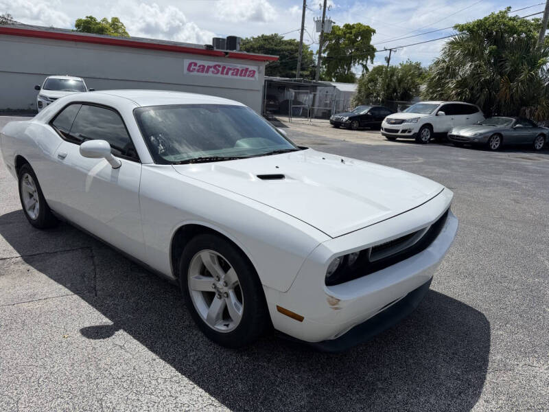 2013 Dodge Challenger SXT Plus