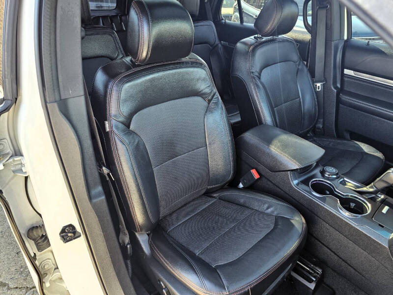 2017 Ford Explorer Sport