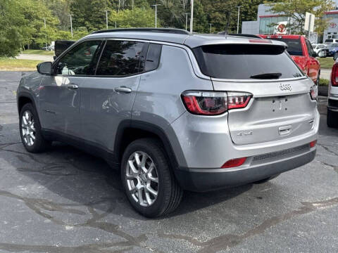 2022 Jeep Compass Latitude Lux