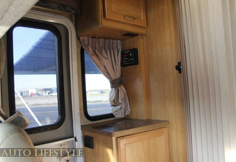 2014 Ford E-Series E-450 SD