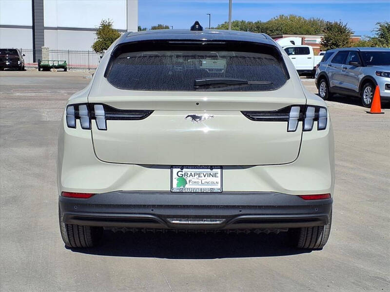 2025 Ford Mustang Mach-E Premium