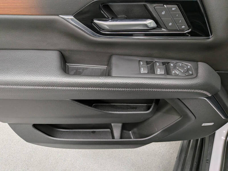 2025 GMC Yukon XL Denali
