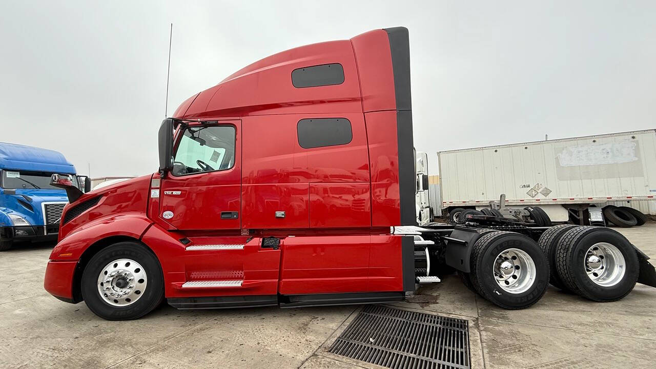 2021 Volvo VNL for sale at KING TRUCK TRAILER SALES in Bakersfield, CA