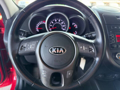 2013 Kia Soul +