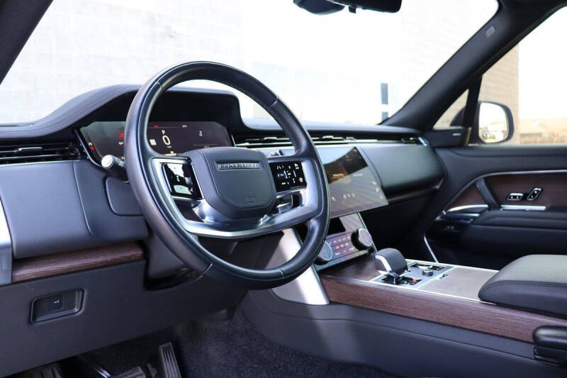 2023 Land Rover Range Rover P530 SE