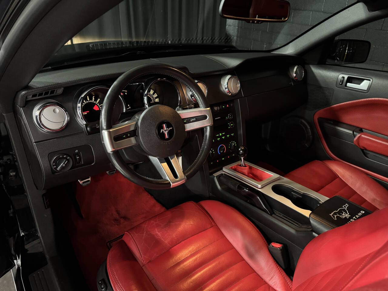 2008 Ford Mustang 2