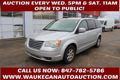 2009 Chrysler Town and Country for sale at Waukegan Auto Auction in Waukegan IL