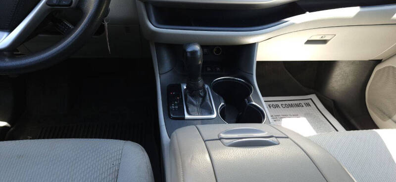 2017 Toyota Highlander LE Plus