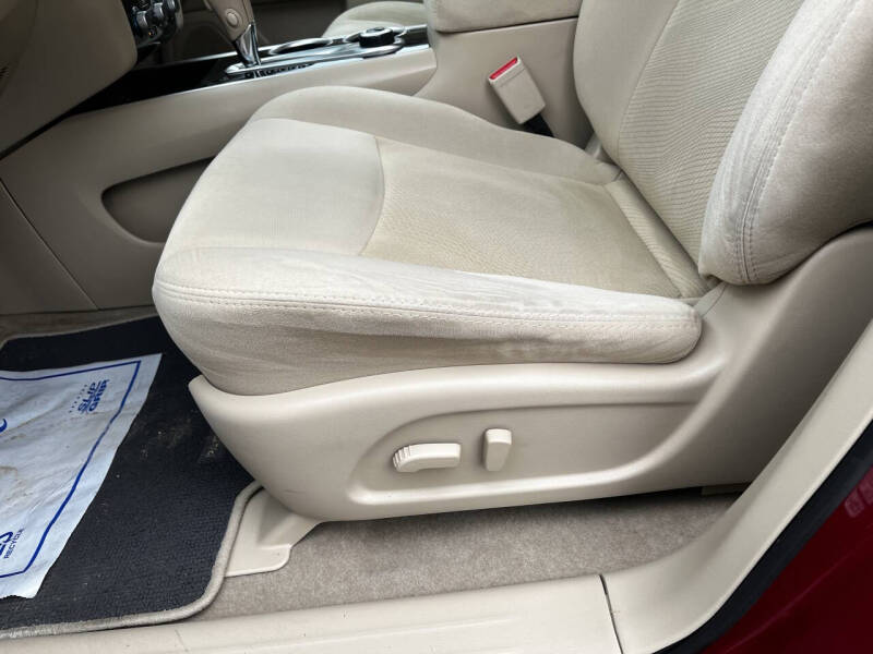 2015 Nissan Pathfinder S