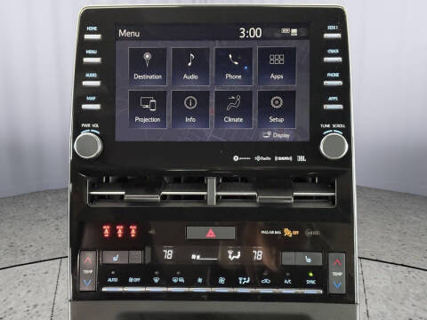 2022 Toyota Avalon Hybrid XSE Nightshade