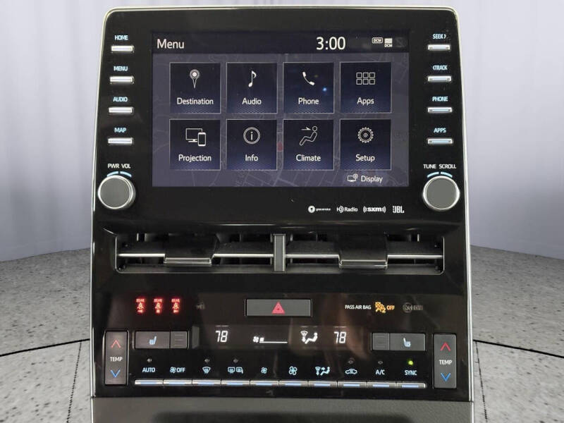 2022 Toyota Avalon Hybrid XSE Nightshade